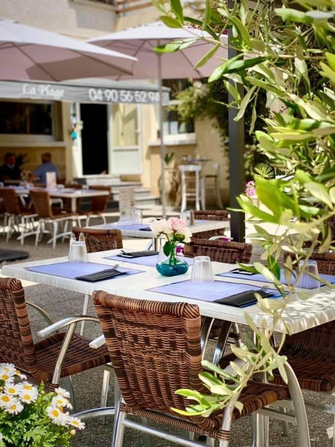 Hotel Restaurant La Plage Пор-Сен-Луи-дю-Рон Екстериор снимка